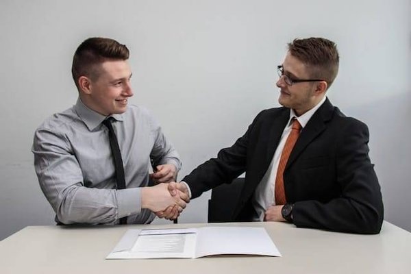 Avantages et Inconvénients d'un Mandat Exclusif avec une Agence Immobilière