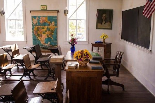 Le Top 5 des Écoles à Hossegor: Un Guide Complet pour l'Éducation de Vos Enfants